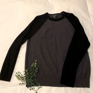 Banana Republic crew neck wool sweater